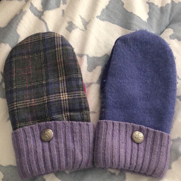 Plaid and Purple Women's Mittens - Picture 1 of 4